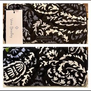 SALE! Vera Bradley Paisley Noir Accordion Wallet NWT